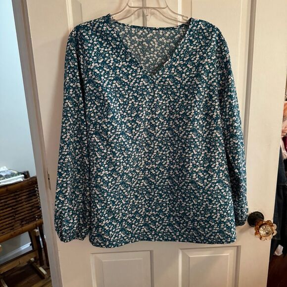 Floral V-Neck Blouse - Picture 1 of 8